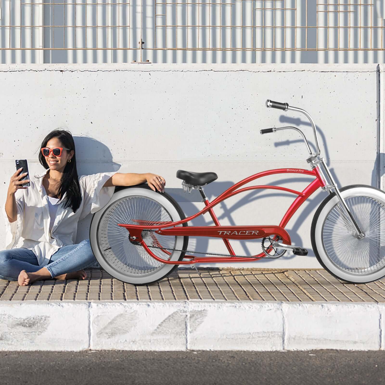 Red Tracer Beacon Pro 140H Stretch Cruiser Bike downtown shot.
