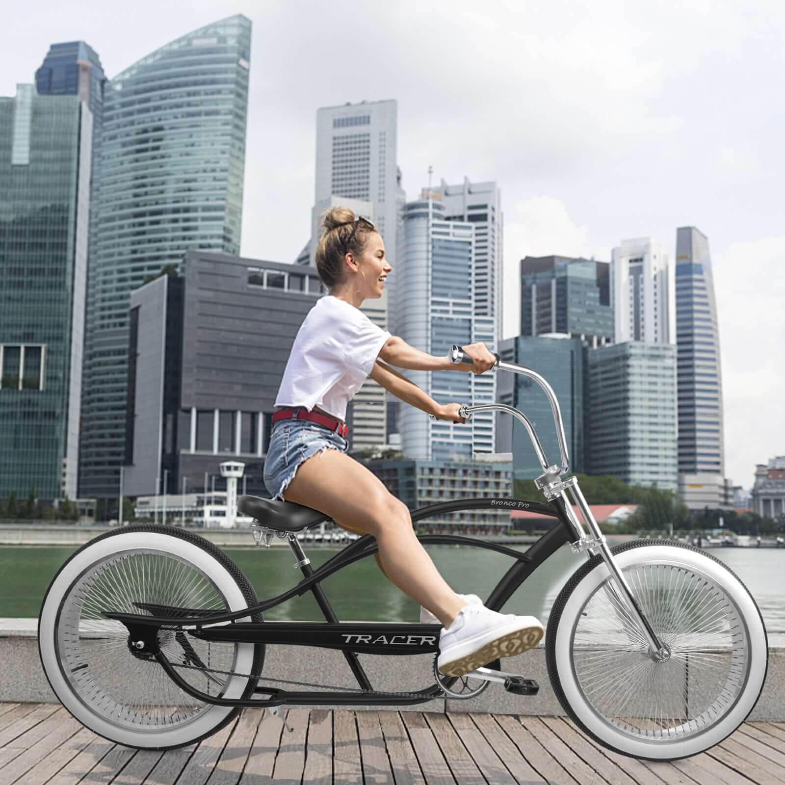 Cyclist enjoying riding Tracer Beacon Pro 140H Stretch Cruiser Bike.