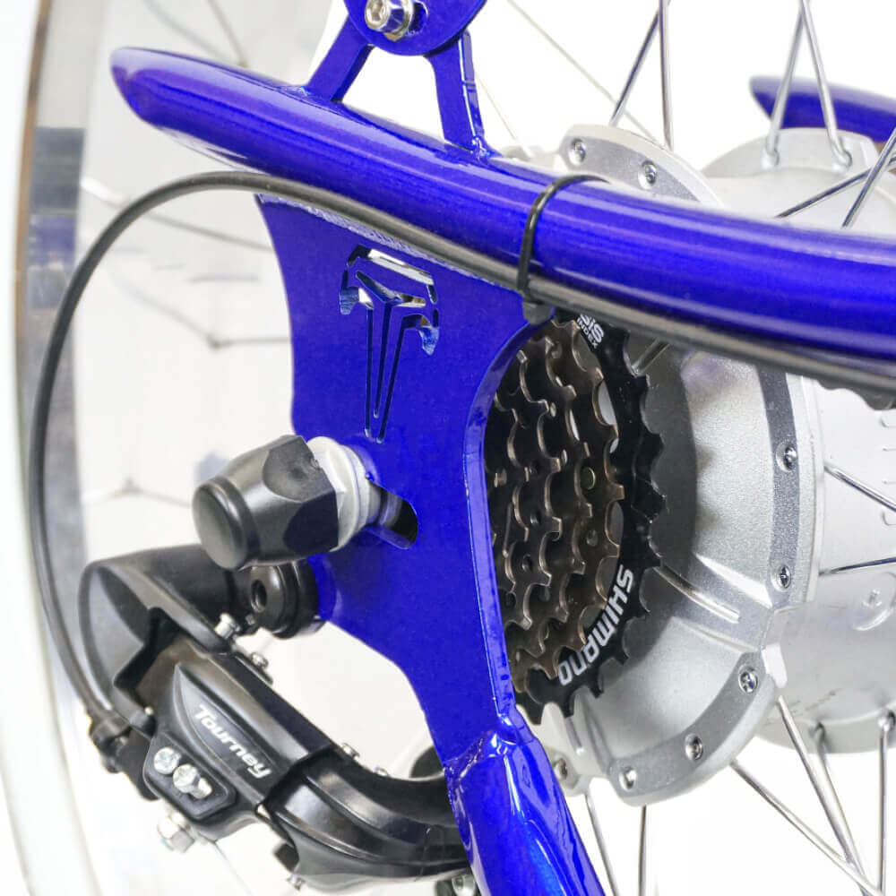 Close-up of the Legend GT7 1000W Strech Cruiser Chopper Bike in blue, highlighting the rear derailleur system.